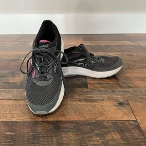 Saucony Women’s Cohesion 15 Running Shoes in Shadow/Razzle Charbon